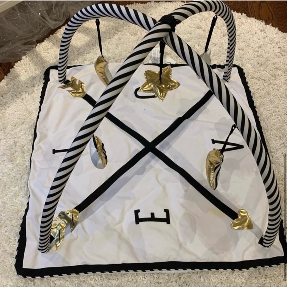 Pottery Barn Emily & Merritt gender neutral baby activity play mat. GUC. - Picture 4 of 6